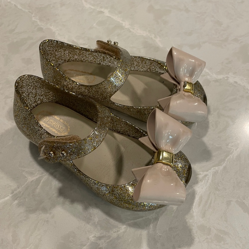 Gold Mini Melissa Size 8